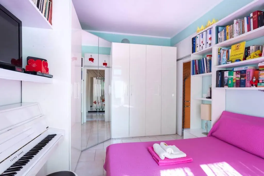 Bright & Cozy Room With Balcony Μιλάνο Ιταλία