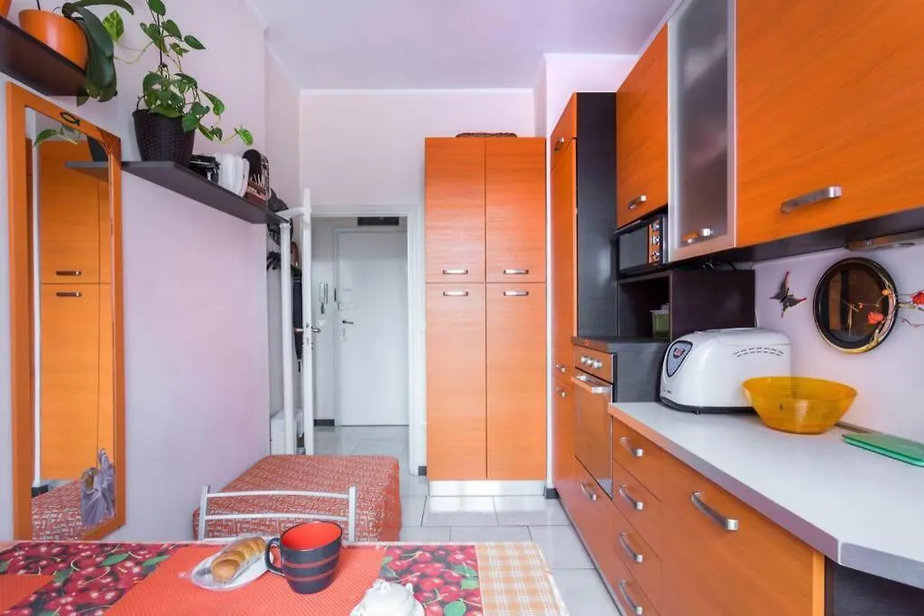 Bright & Cozy Room With Balcony Milaan 0*,  Italië